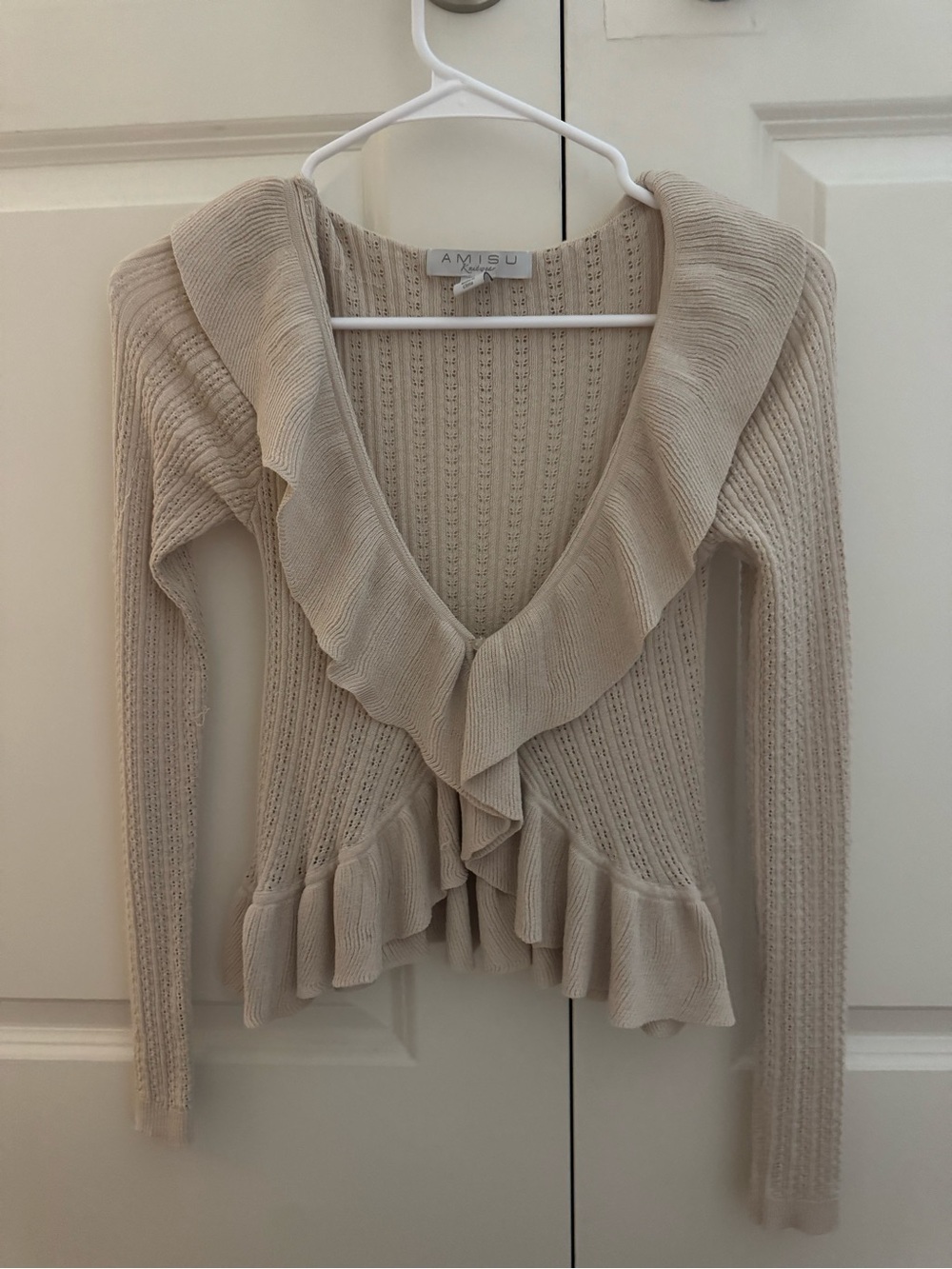 Amisu Cream Ruffle-Front Knit Cardigan